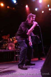 the_pogues_at_fillmore_15.jpg